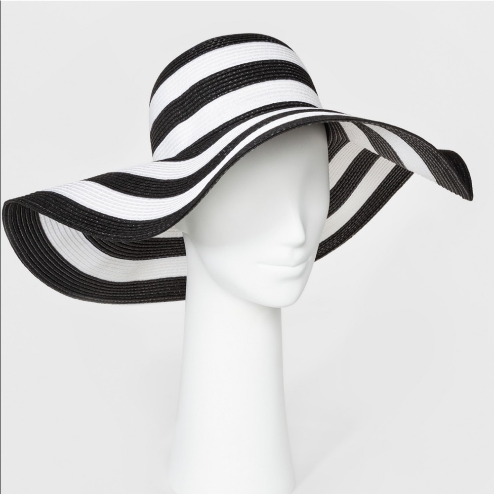 Floppy hat